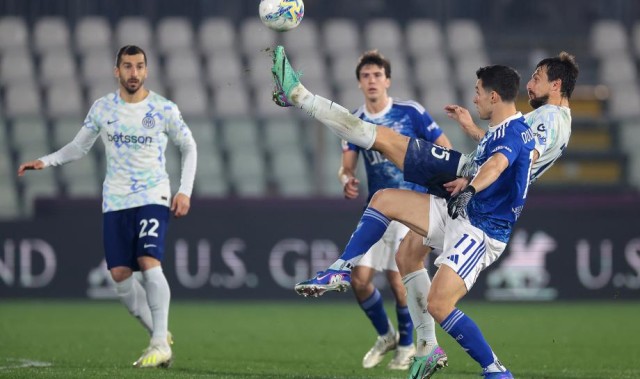 开云入口-意大利杯-瓦莱错失绝佳良机 国米首回合0-0战平科莫