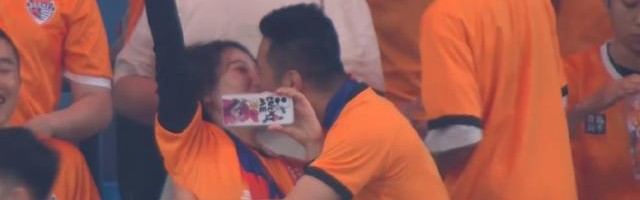 有排面 看看亚冠冠军俱乐部美女球员的赛场婚礼