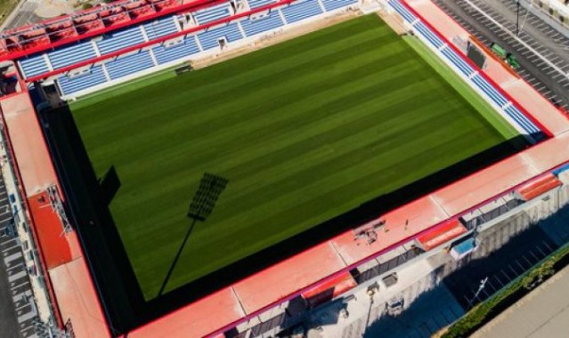 开云入口-世体：西甲代表考察巴萨临时球场，确保周末联赛万无一失