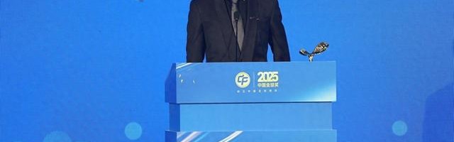 什么操作？成都蓉城17岁新星刚拿到金童奖就离队，注册信息已变更|帅惟浩|中超|中乙|成都蓉城足球俱乐部|揭幕战_新浪体育_新浪新闻