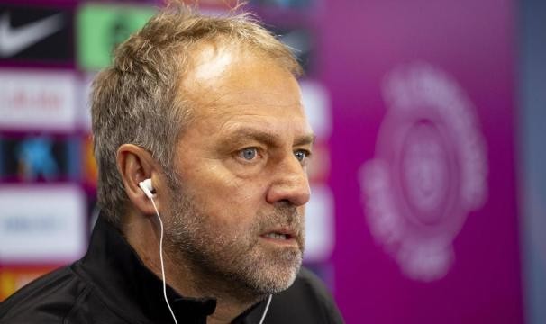 开云入口-弗利克：培尼亚训练很努力 是否签新门仍需讨论